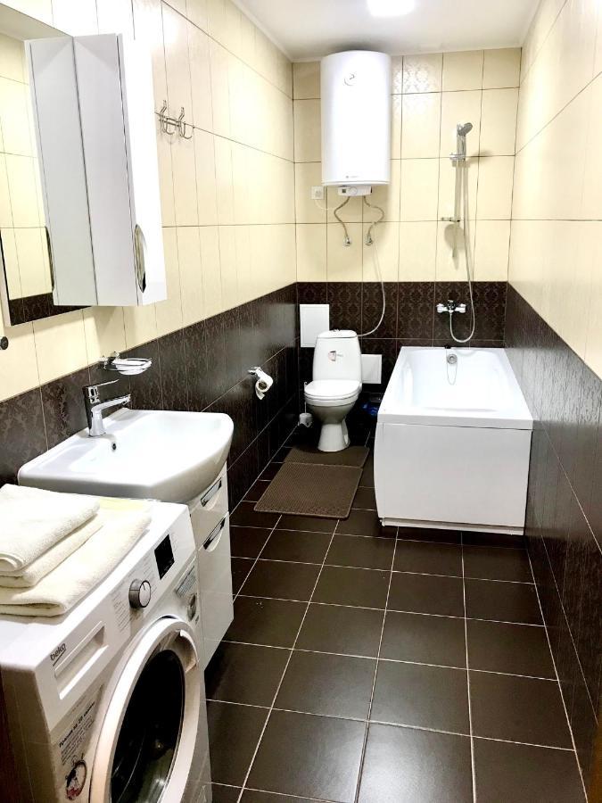 Новые Апартаменты В Жк Барский Yakushintsy Bagian luar foto